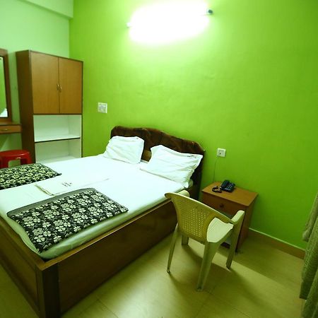 Abirami Residency Hotel Tirukkadaiyur Kültér fotó