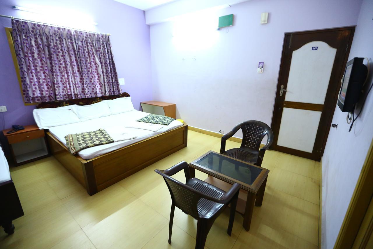 Abirami Residency Hotel Tirukkadaiyur Kültér fotó